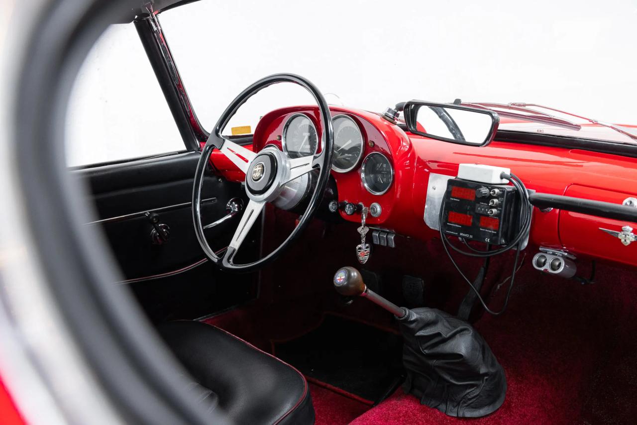 1961 Alfa Romeo 2000 Touring Spider
