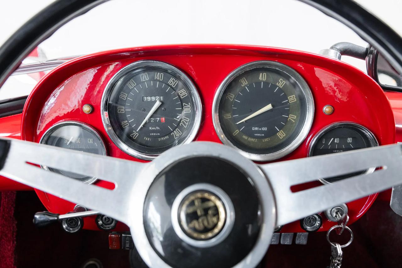 1961 Alfa Romeo 2000 Touring Spider