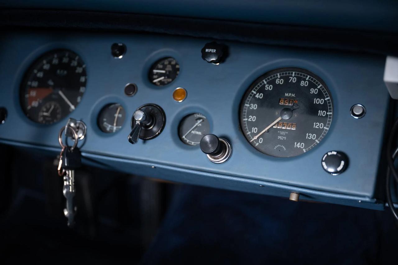 1954 Jaguar XK120 SE OTS