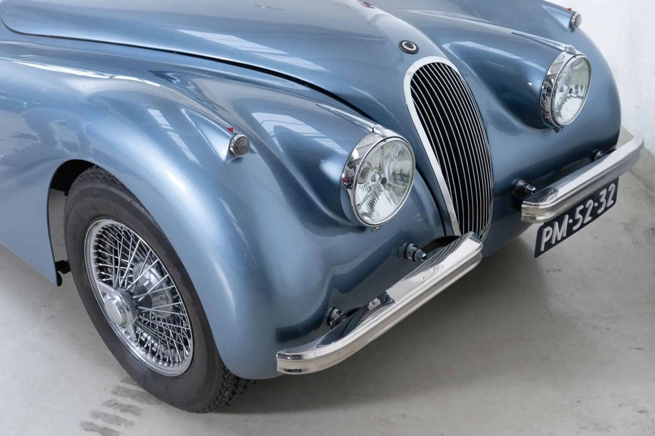 1954 Jaguar XK120 SE OTS