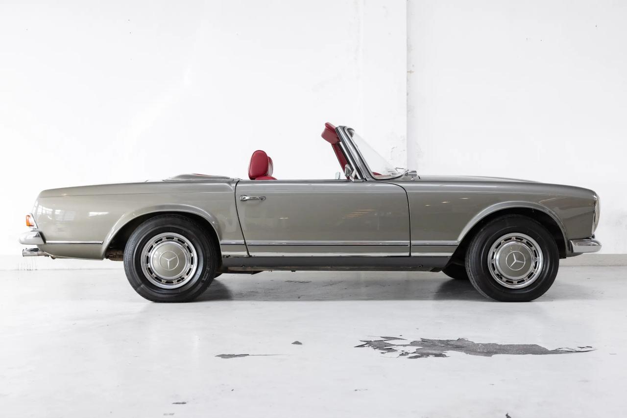 1968 Mercedes - Benz 280 SL