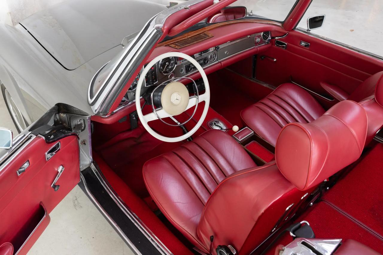 1968 Mercedes - Benz 280 SL