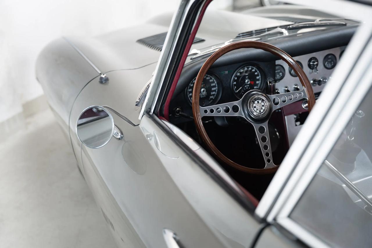 1963 Jaguar E-Type Series 1 FHC