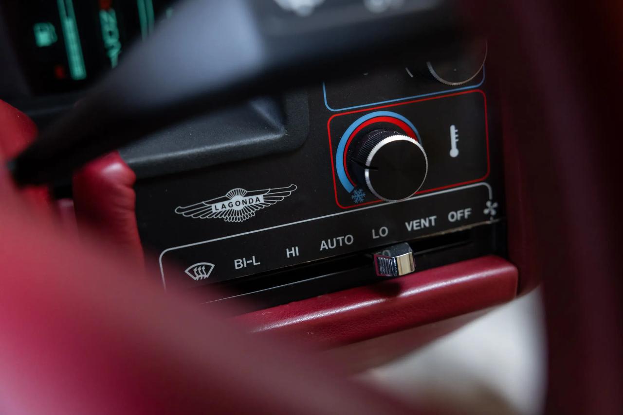 1992 Aston Martin Lagonda