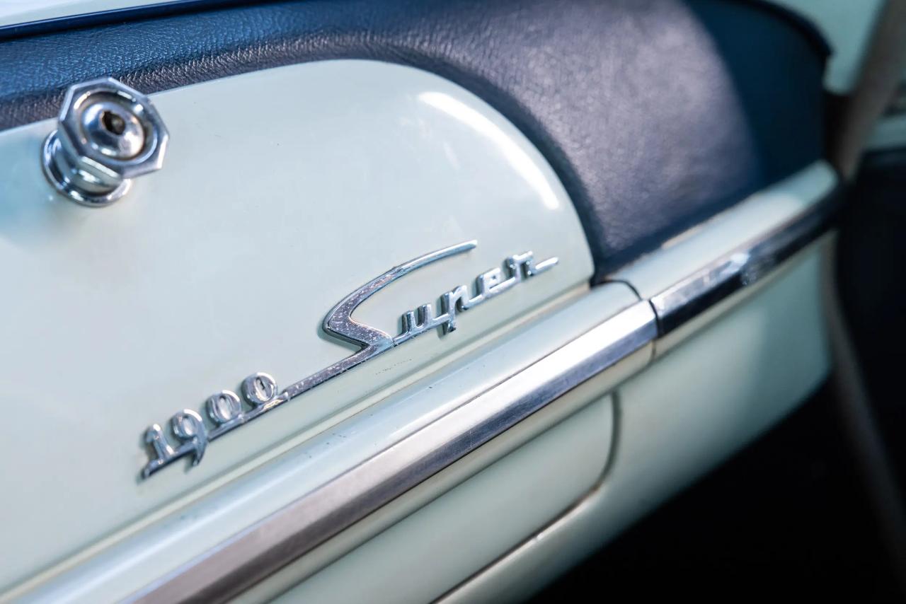 1956 Alfa Romeo 1900 Super Bicolore