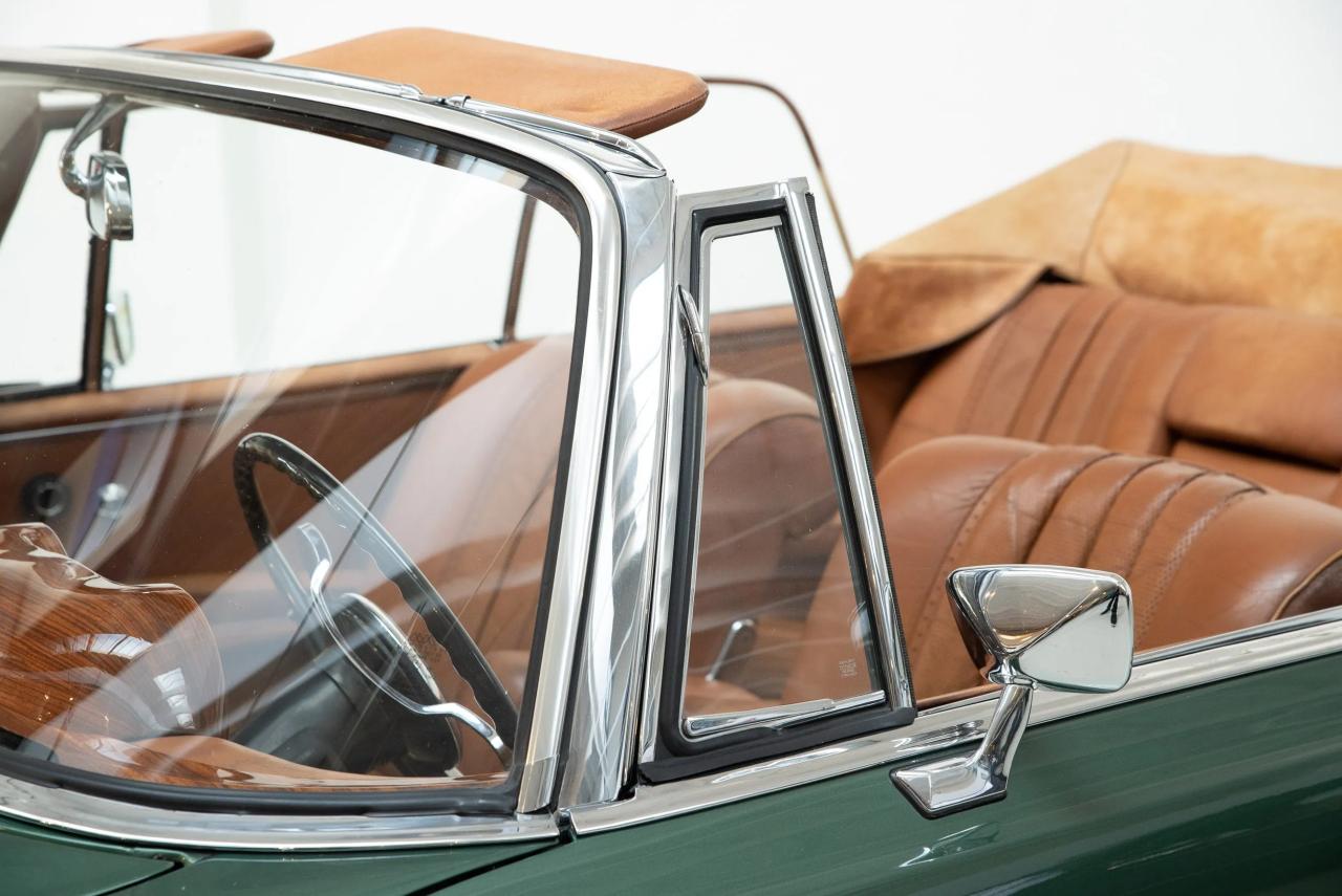 1967 Mercedes - Benz W112 300 SE Cabriolet