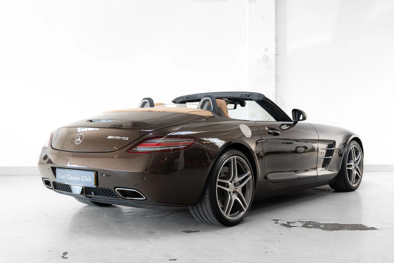 2012 Mercedes - Benz SLS AMG Roadster