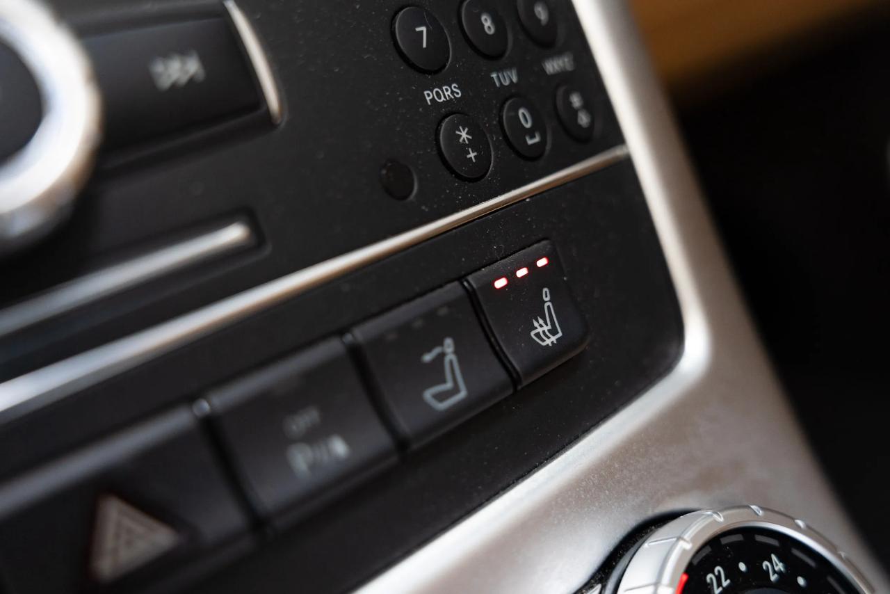 2012 Mercedes - Benz SLS AMG Roadster