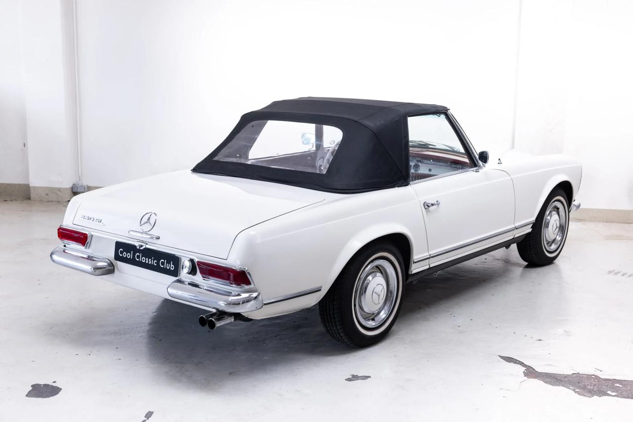 1964 Mercedes - Benz 230 SL Pagode