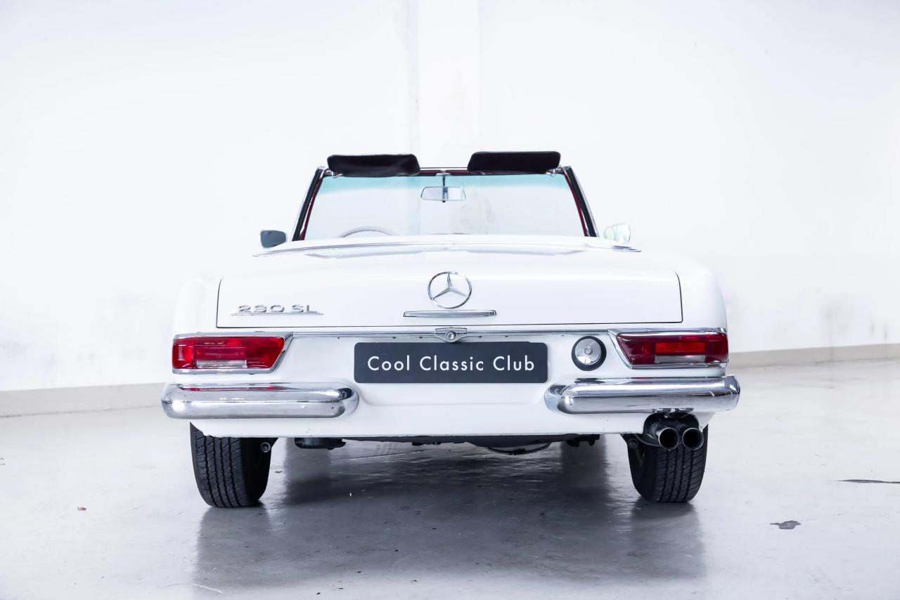 1964 Mercedes - Benz 230 SL Pagode