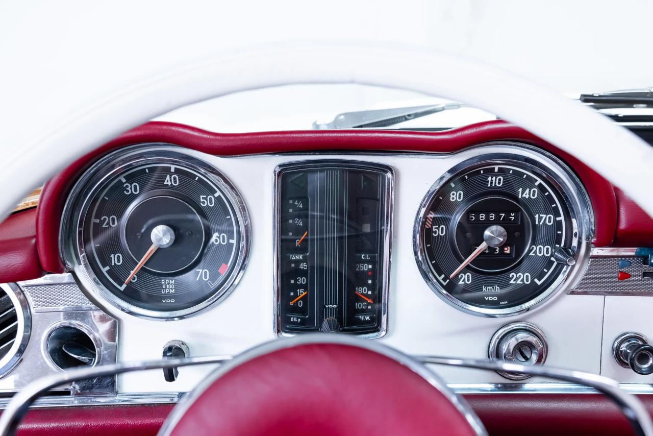 1964 Mercedes - Benz 230 SL Pagode