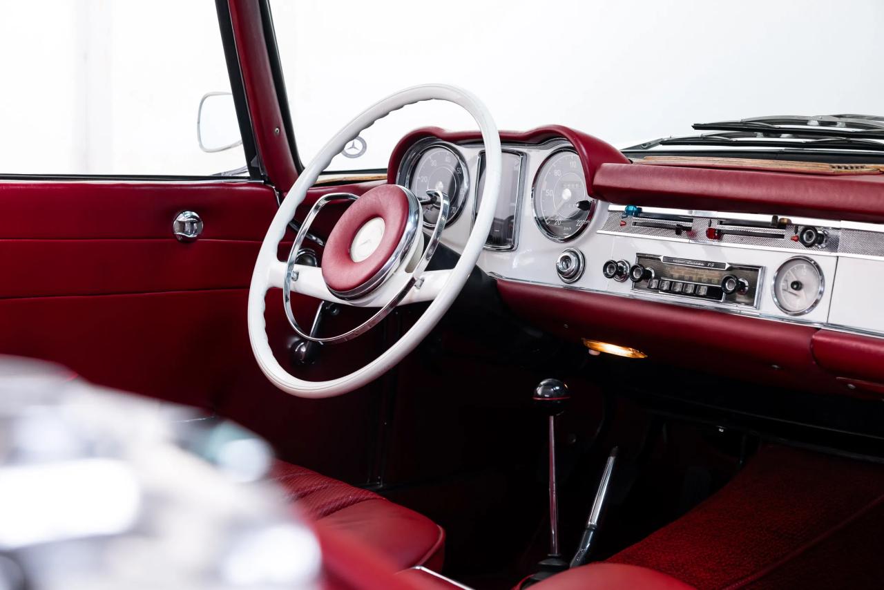 1964 Mercedes - Benz 230 SL Pagode