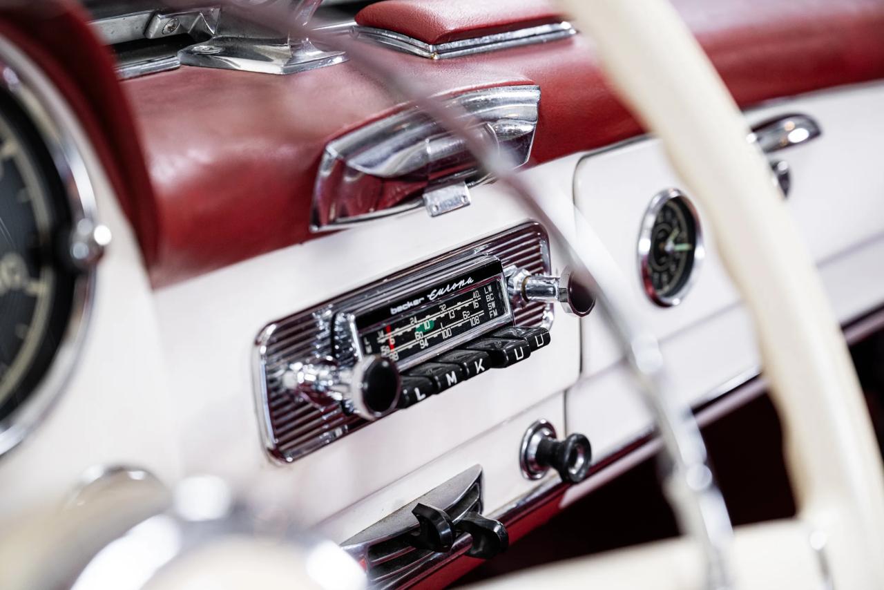 1963 Mercedes - Benz 190 SL