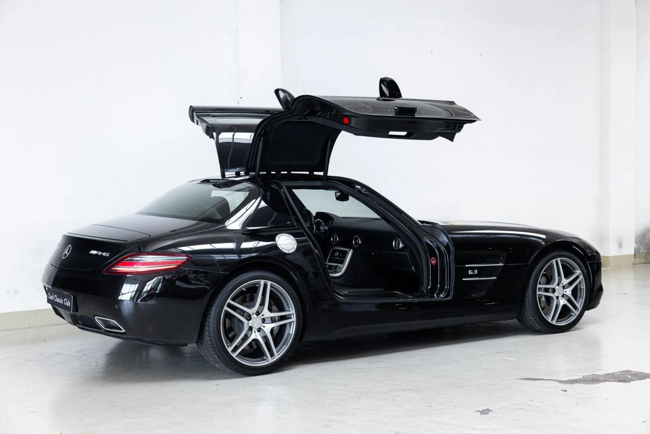 2010 Mercedes - Benz SLS AMG