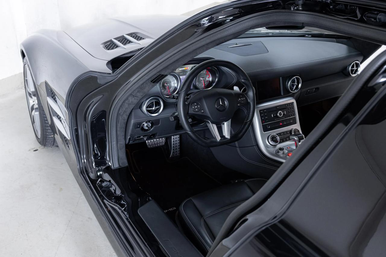 2010 Mercedes - Benz SLS AMG