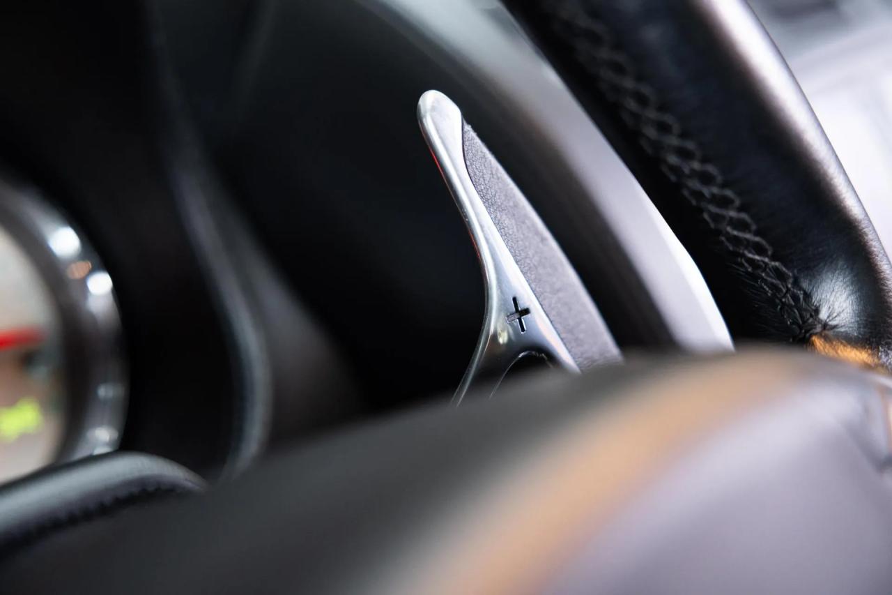 2006 Aston Martin V12 Vanquish S