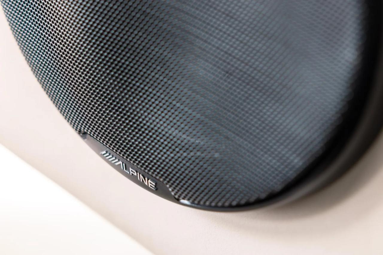 1999 Aston Martin V8 Coup&eacute;