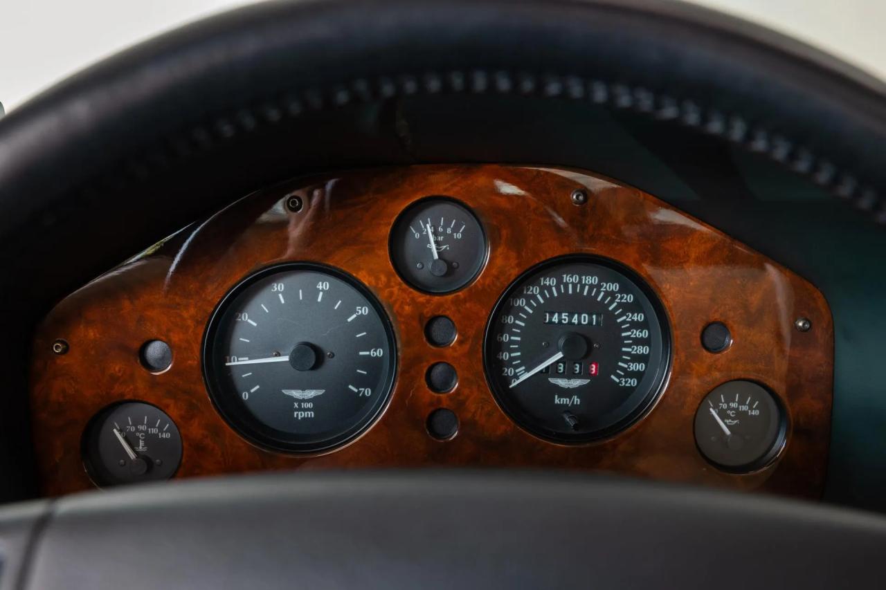 1999 Aston Martin V8 Coup&eacute;