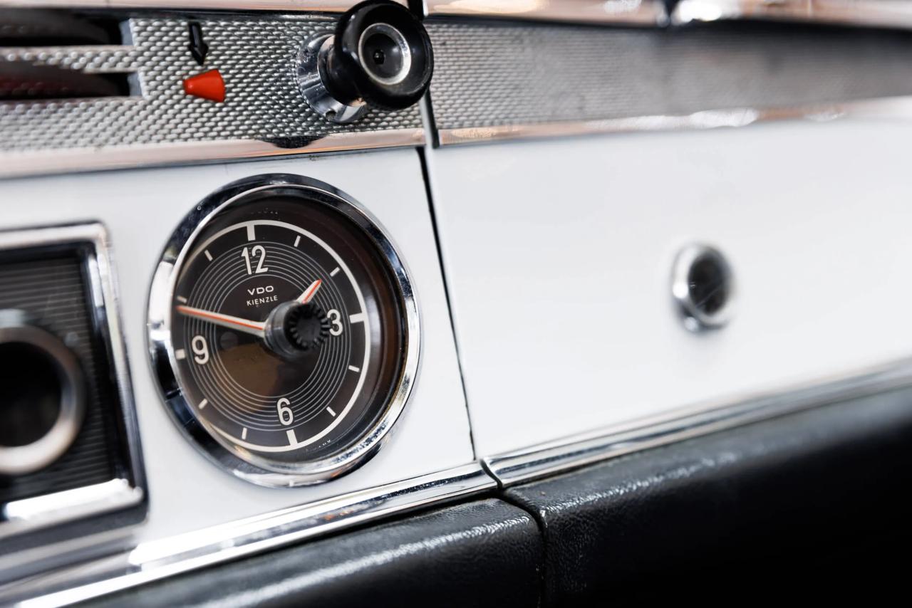 1967 Mercedes - Benz 250SL Pagode