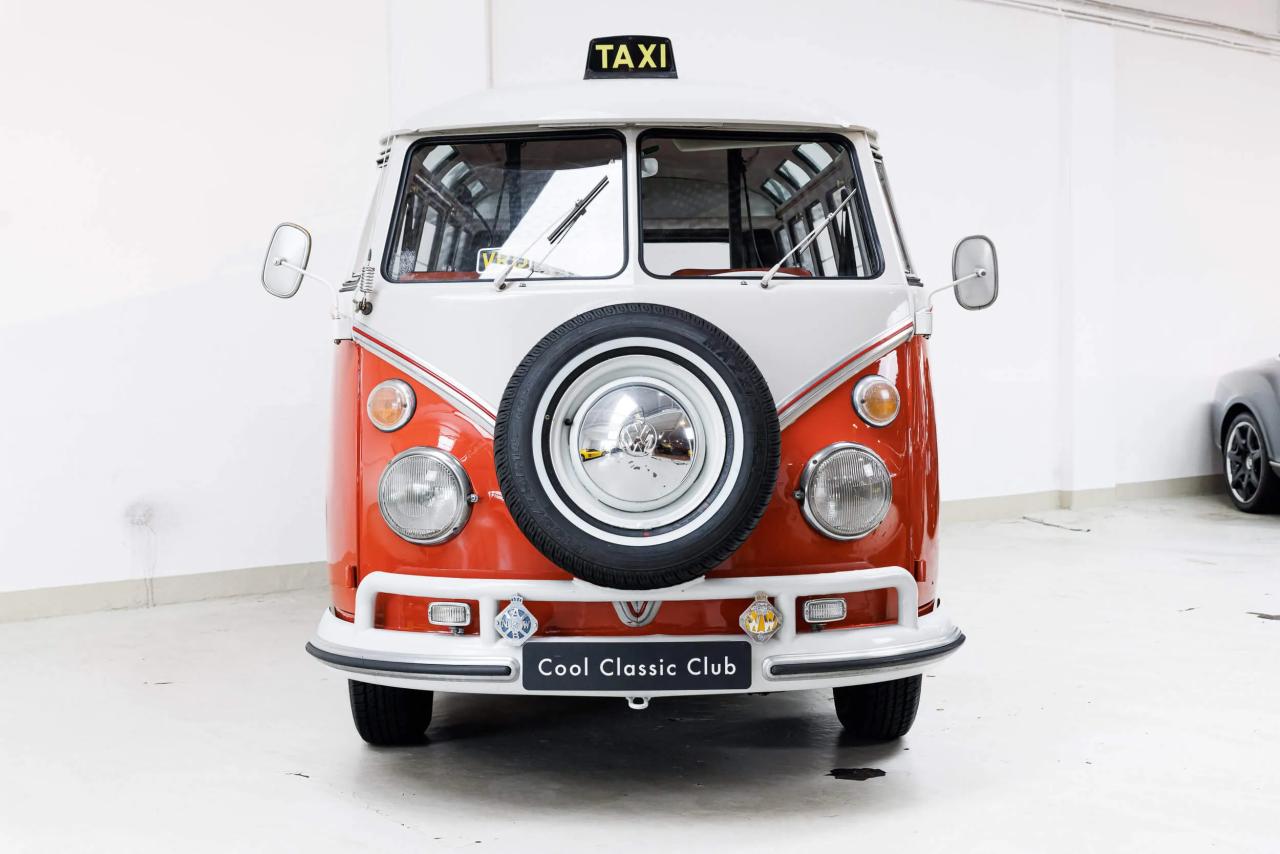1965 Volkswagen T1 Samba Taxi