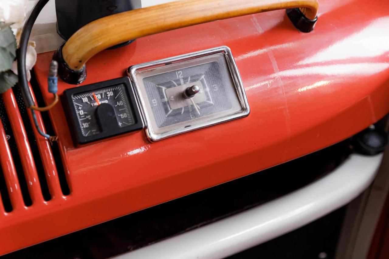 1965 Volkswagen T1 Samba Taxi