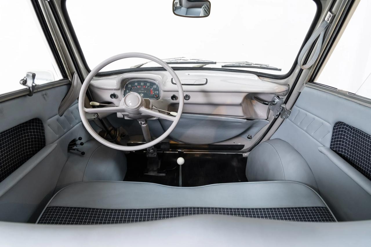 1959 BMW 600 Isetta