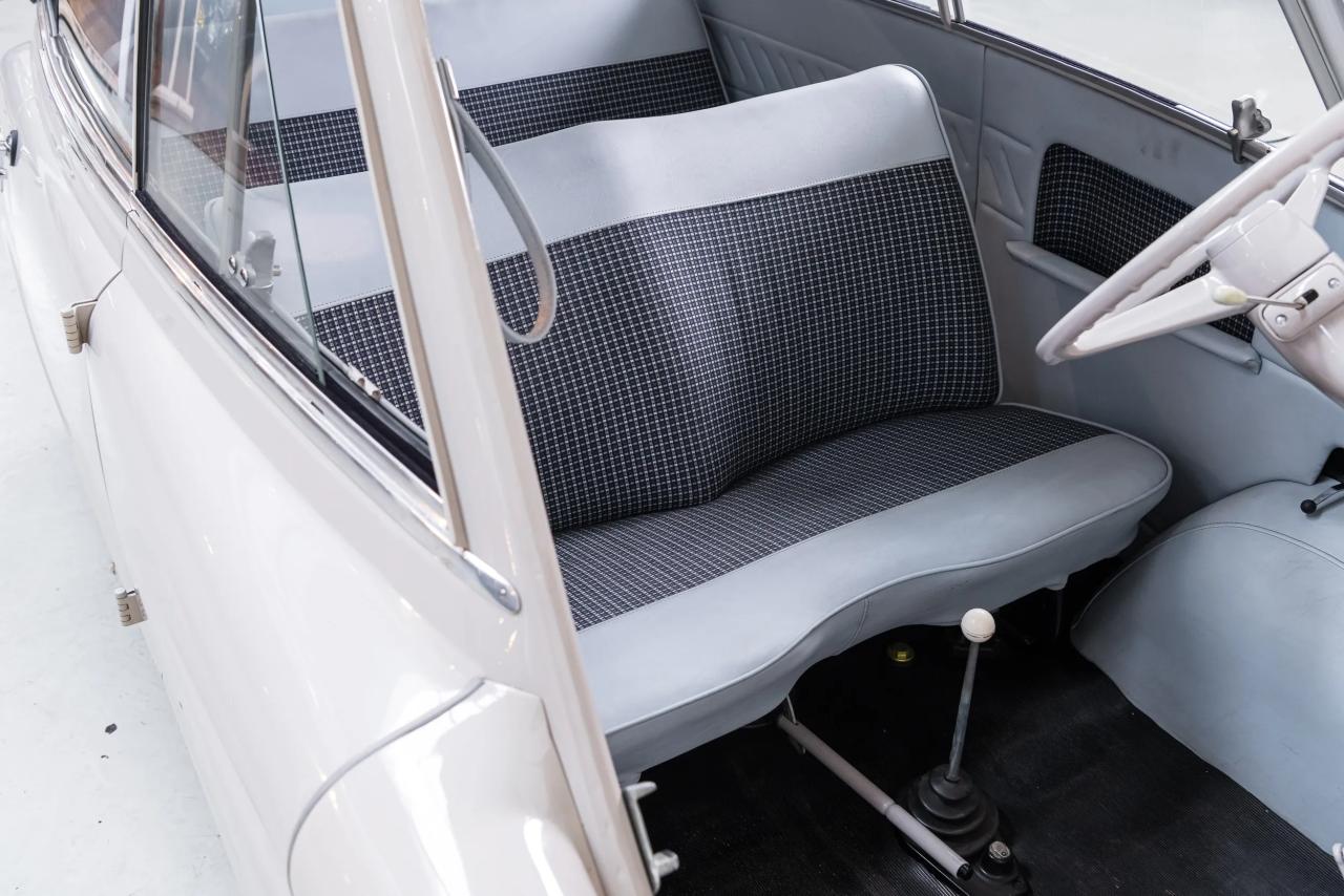 1959 BMW 600 Isetta