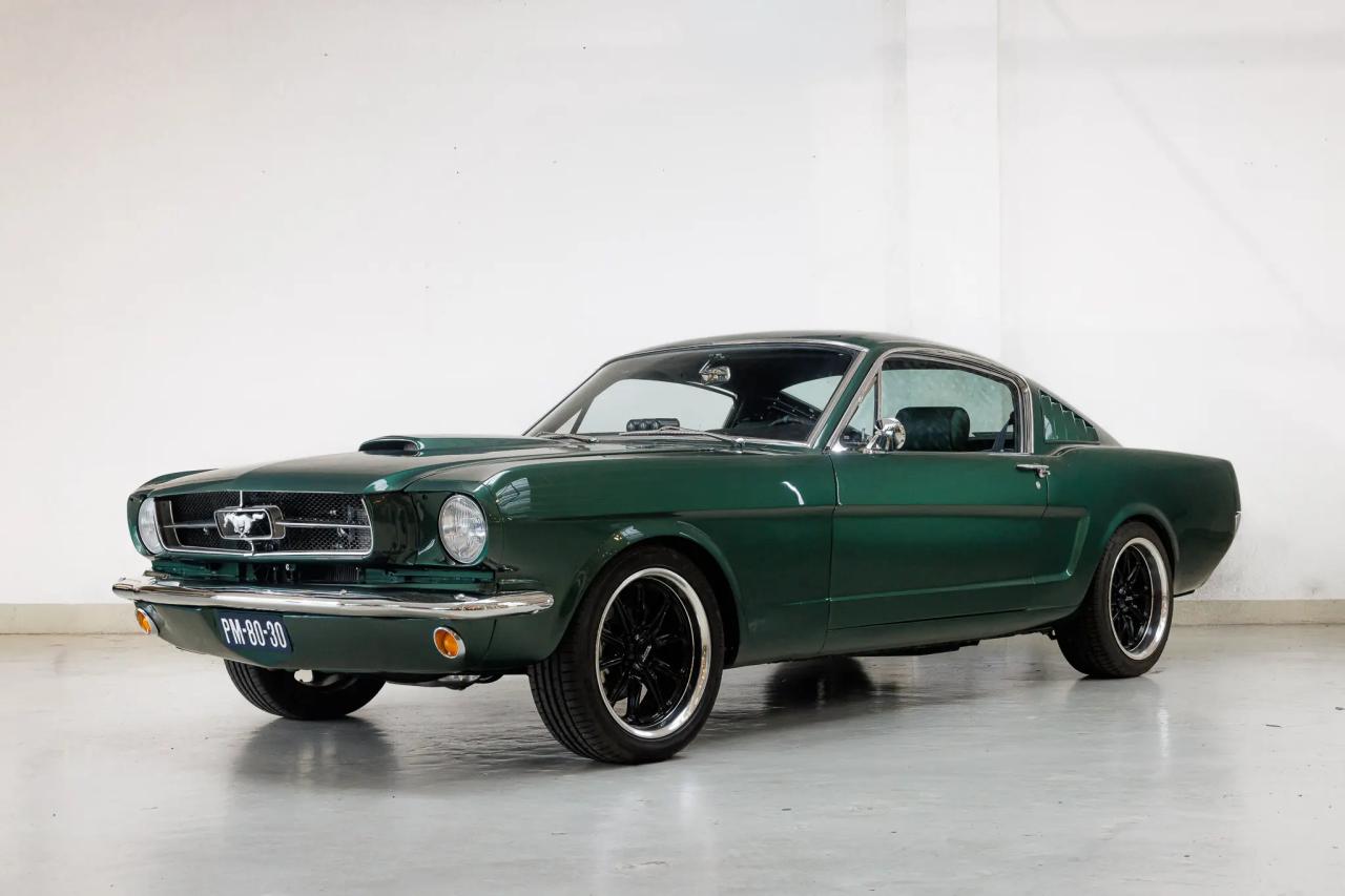 1965 Ford Mustang Fastback Restomod