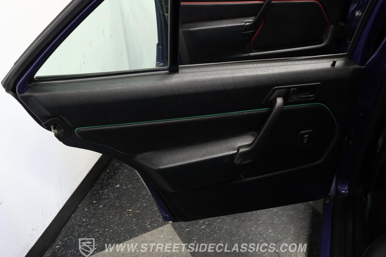 1992 Mercedes - Benz 190E Avantgarde Azzurro