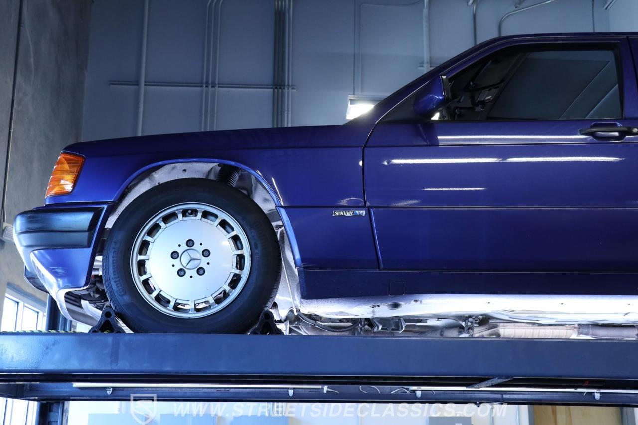 1992 Mercedes - Benz 190E Avantgarde Azzurro