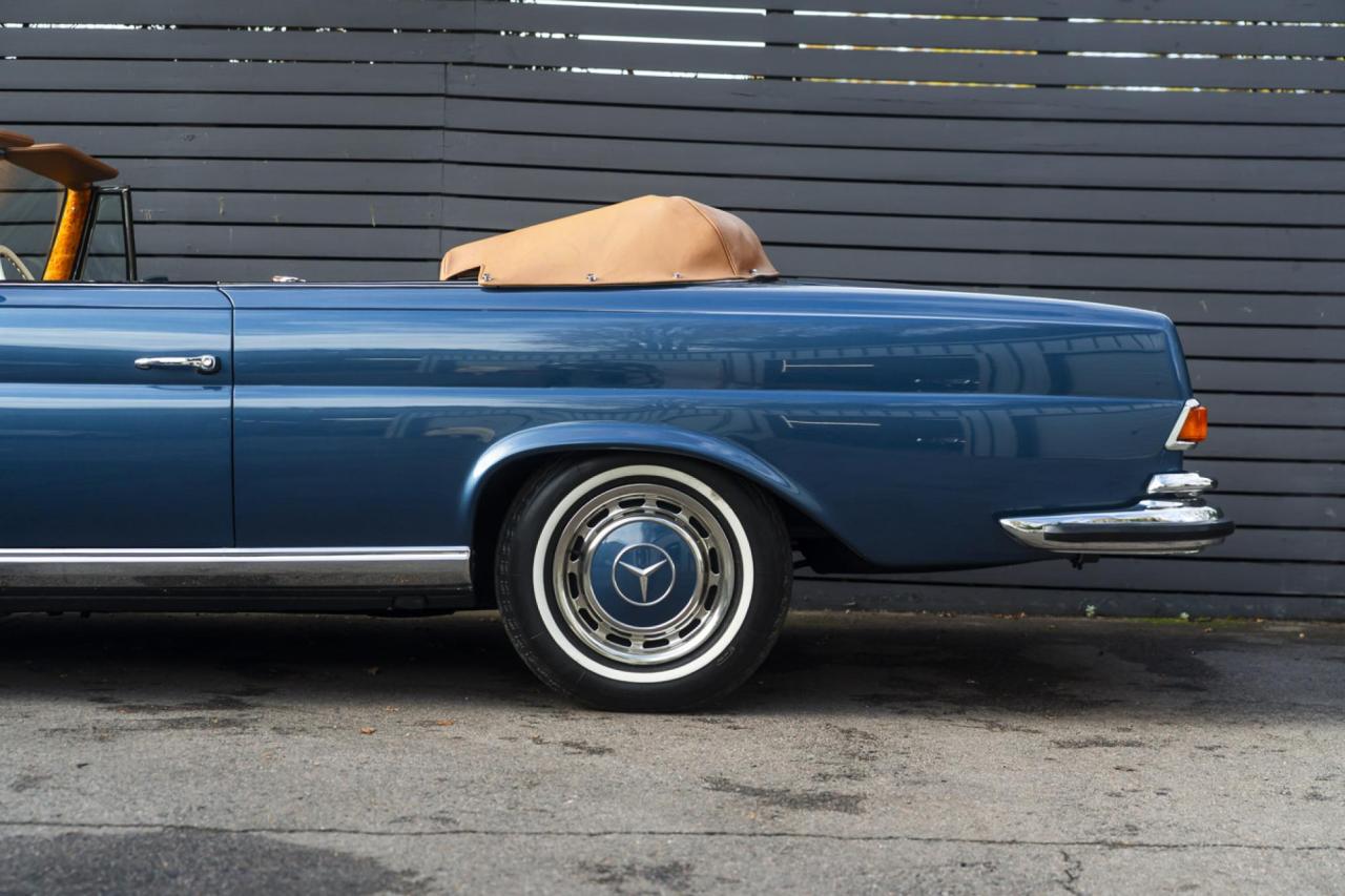 1971 Mercedes - Benz 280 SE 3.5 CABRIOLET