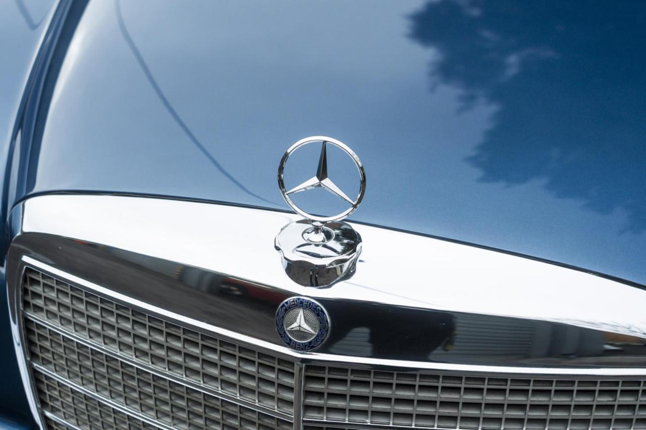 1971 Mercedes - Benz 280 SE 3.5 CABRIOLET