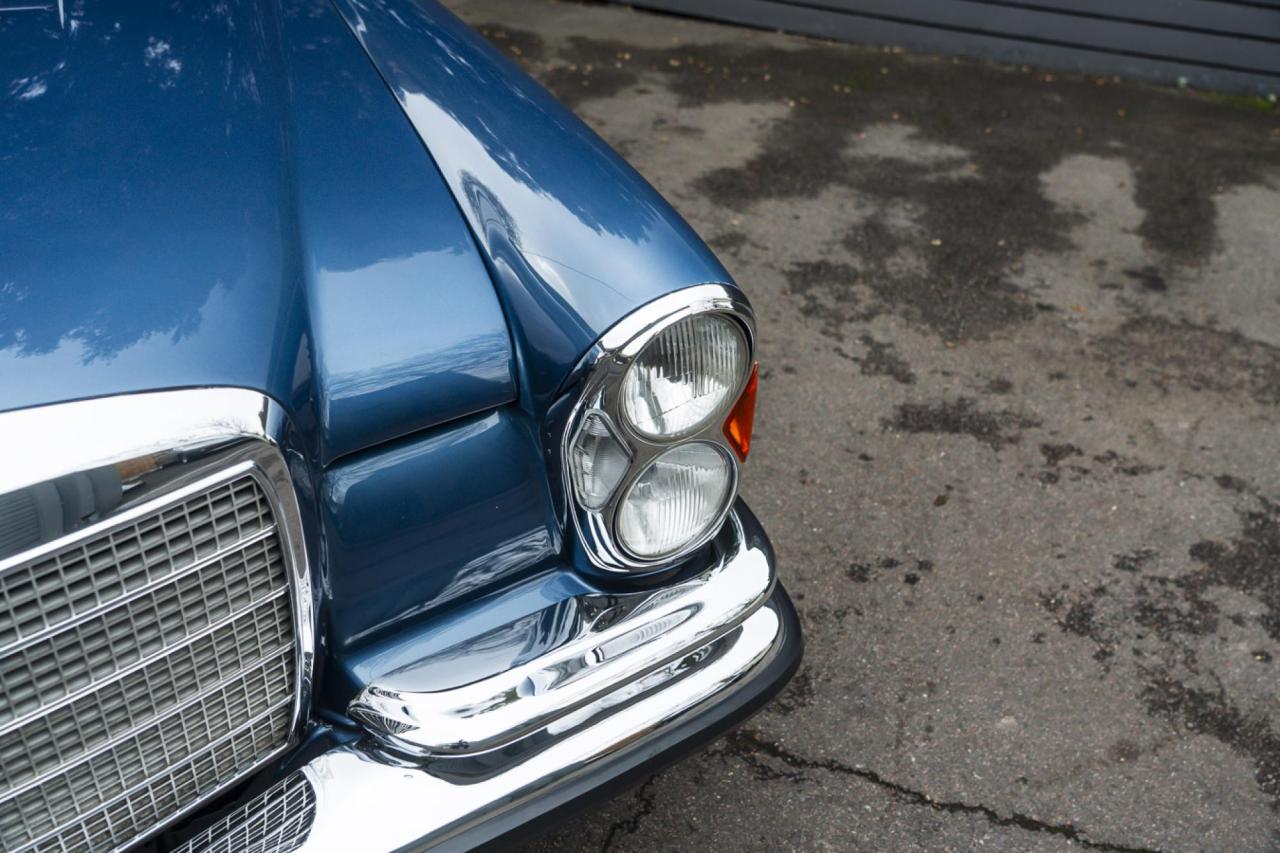 1971 Mercedes - Benz 280 SE 3.5 CABRIOLET