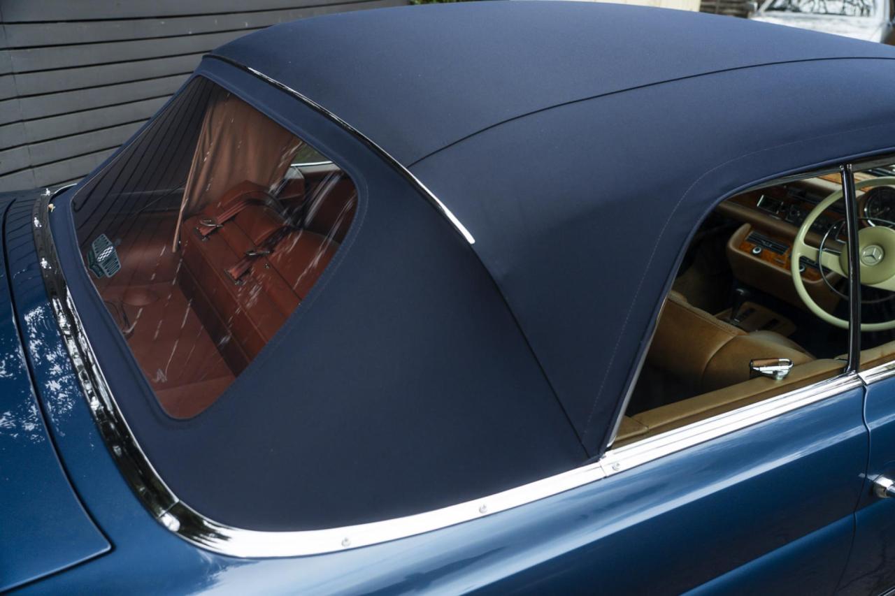 1971 Mercedes - Benz 280 SE 3.5 CABRIOLET