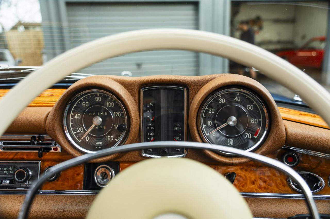 1971 Mercedes - Benz 280 SE 3.5 CABRIOLET