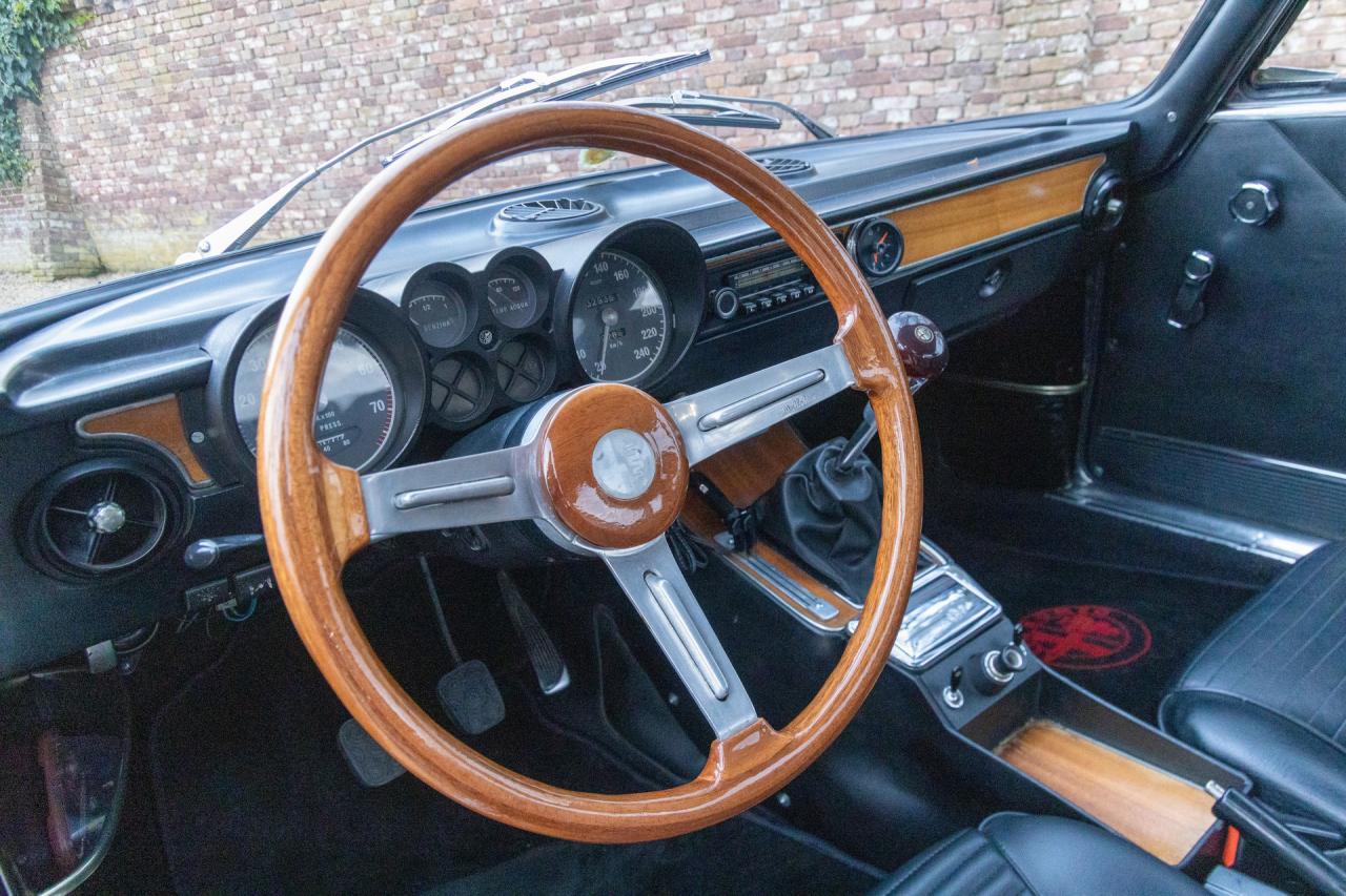 1971 Alfa Romeo 1300 GT Junior Bertone