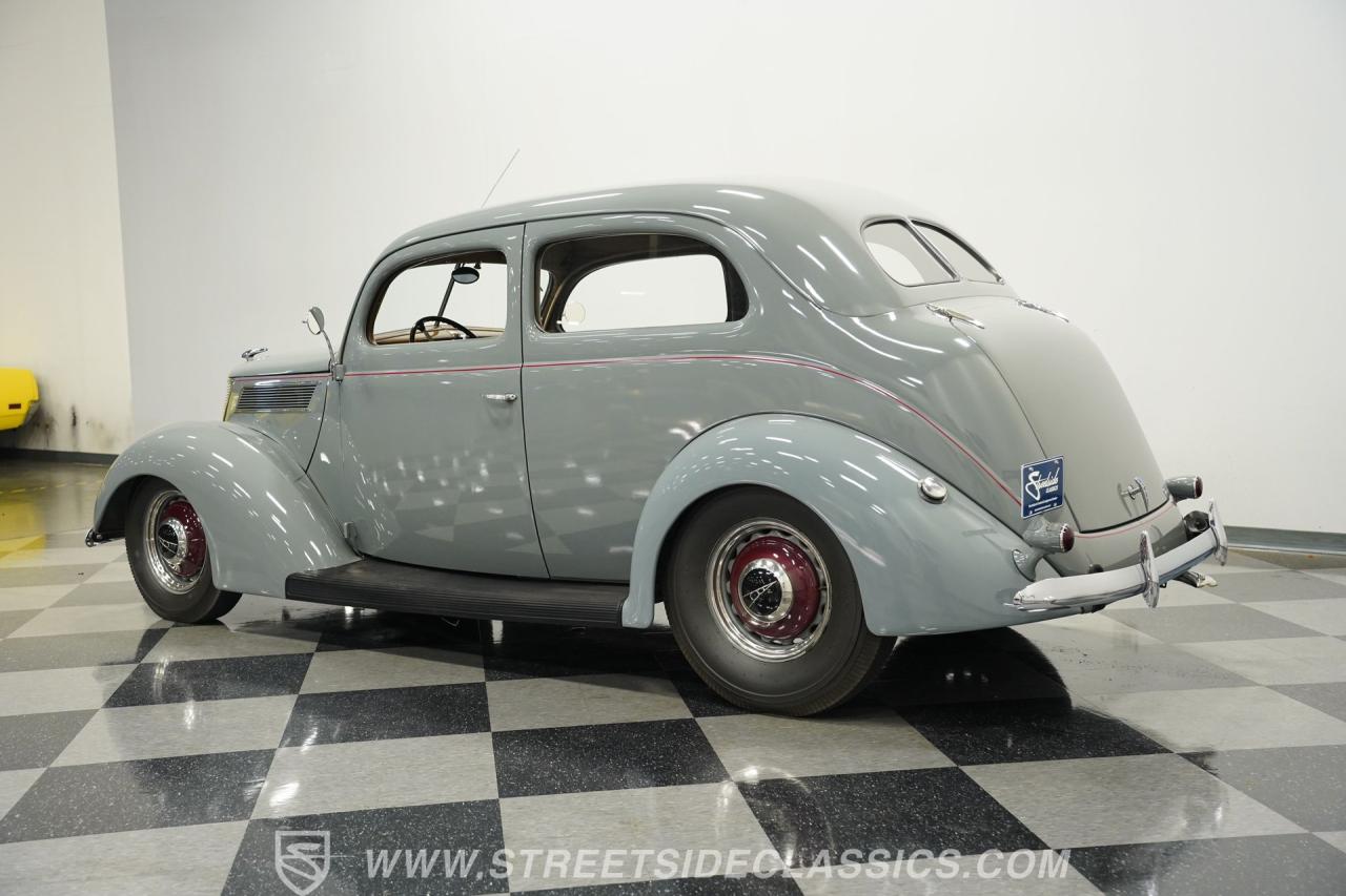 1937 Ford Tudor Sedan