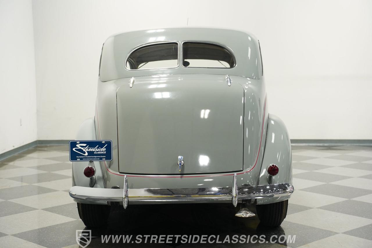 1937 Ford Tudor Sedan