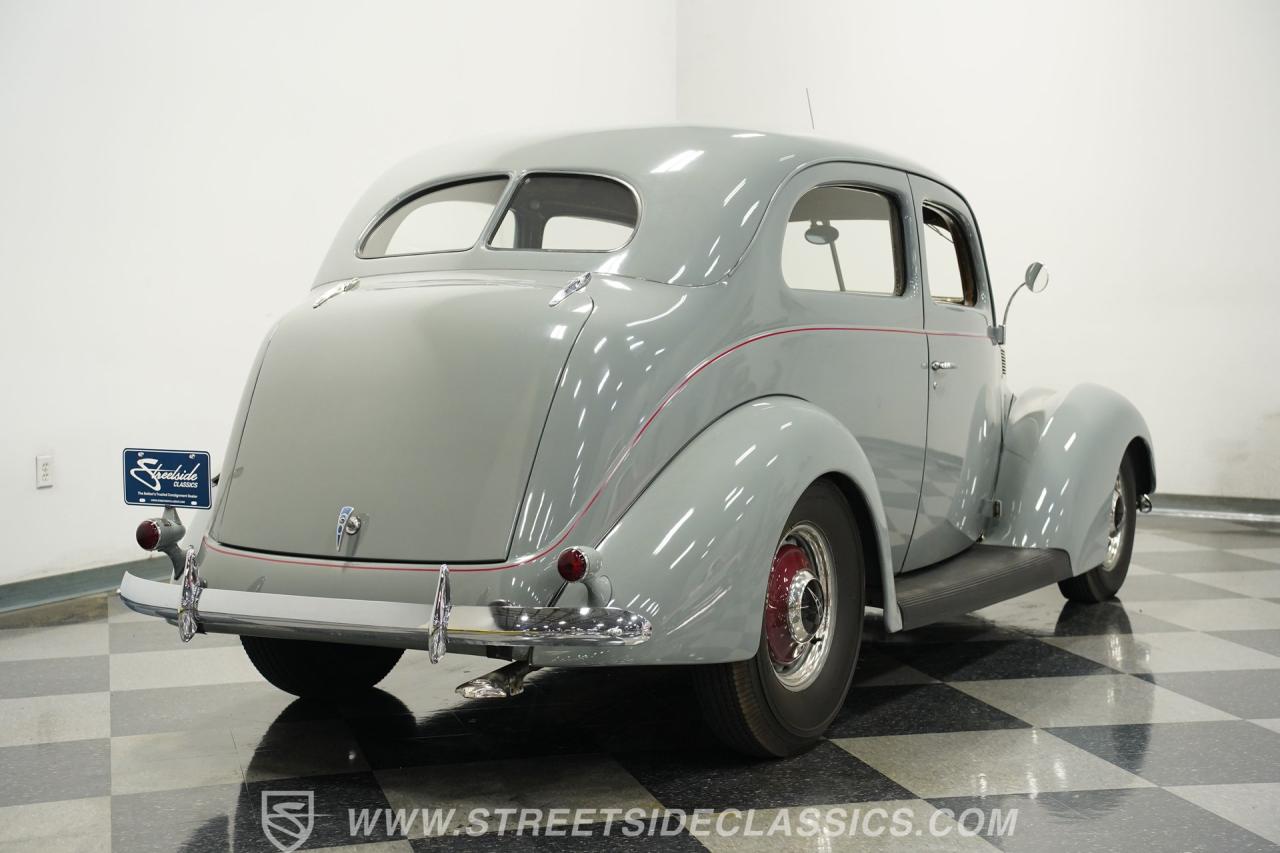 1937 Ford Tudor Sedan