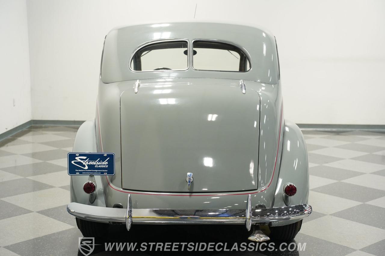 1937 Ford Tudor Sedan