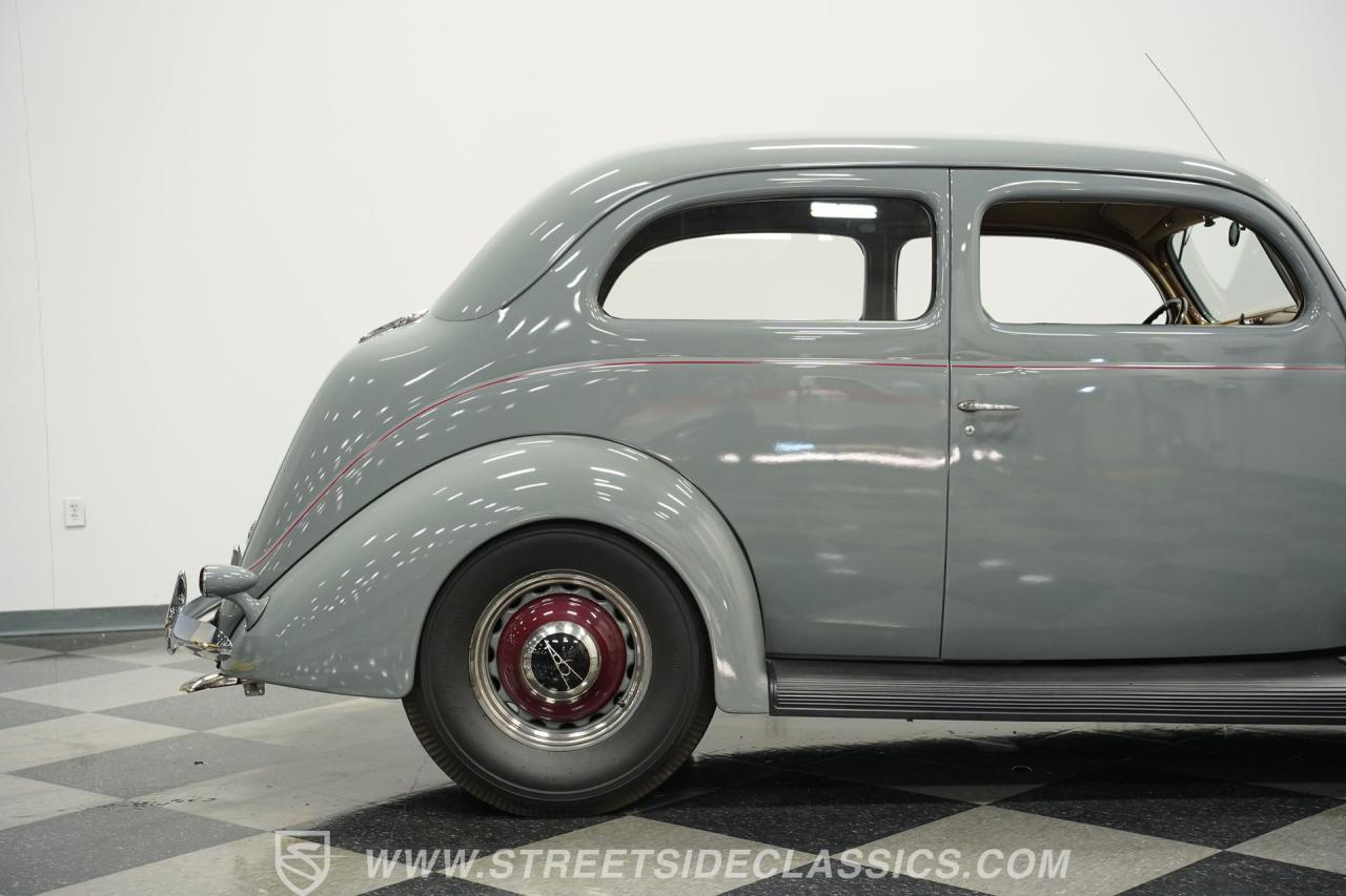 1937 Ford Tudor Sedan