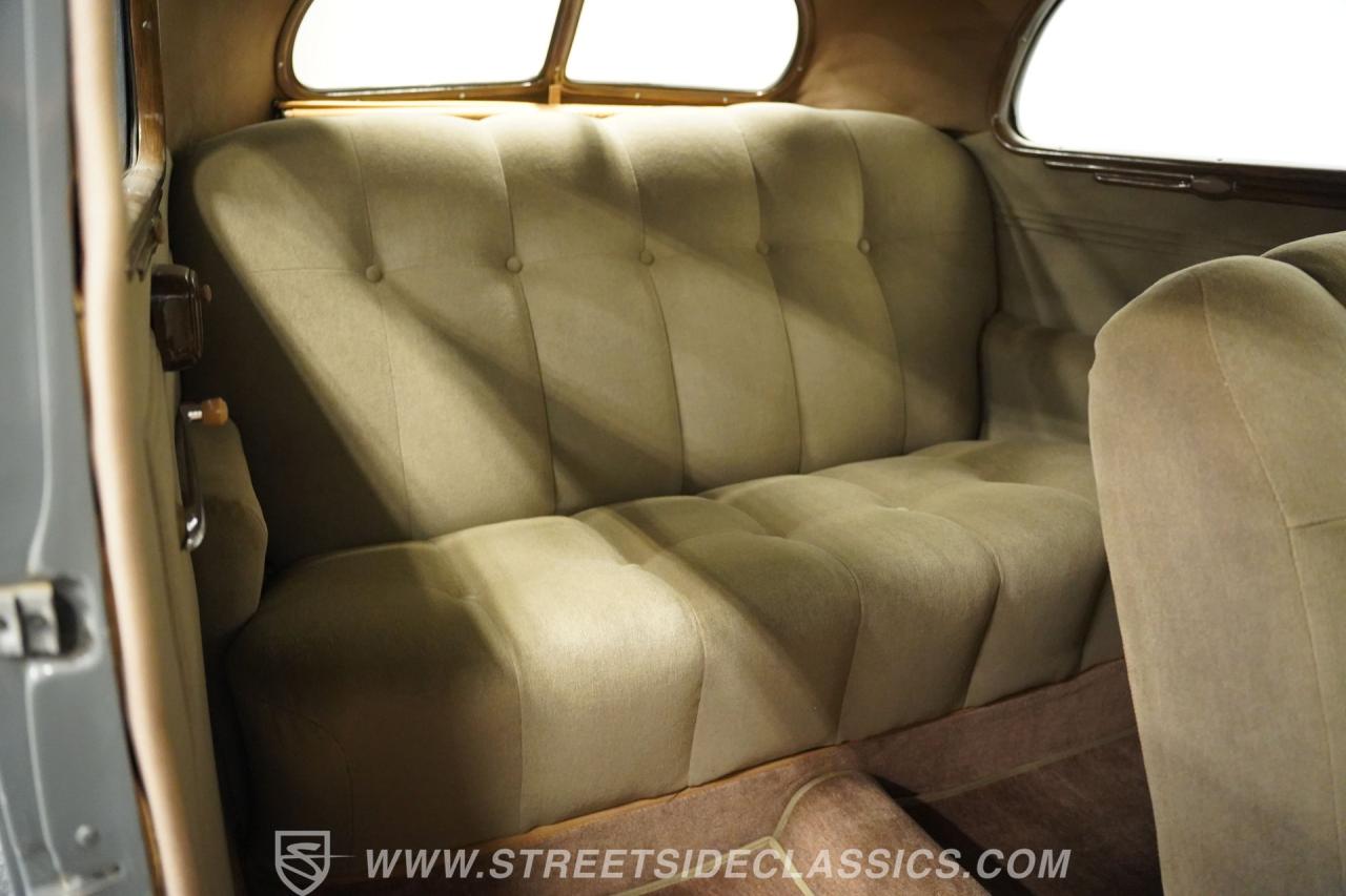 1937 Ford Tudor Sedan