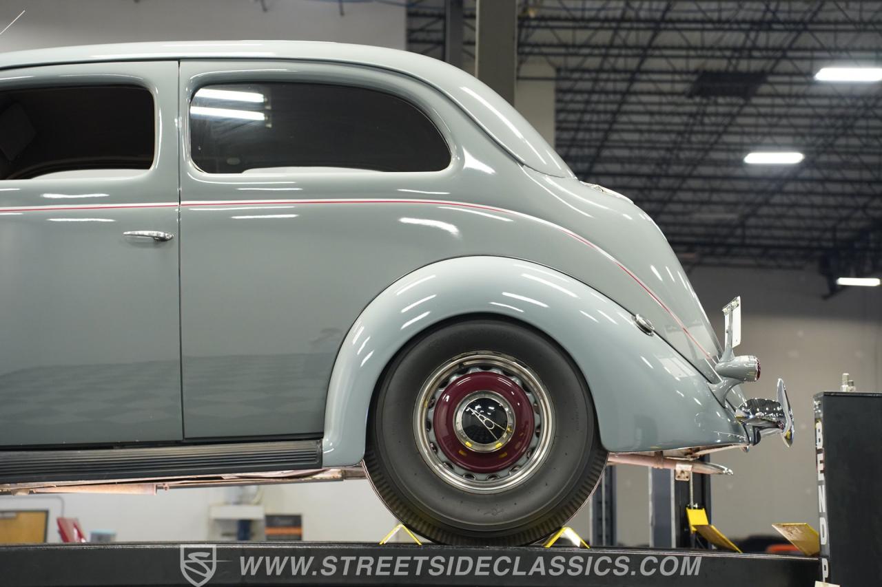 1937 Ford Tudor Sedan