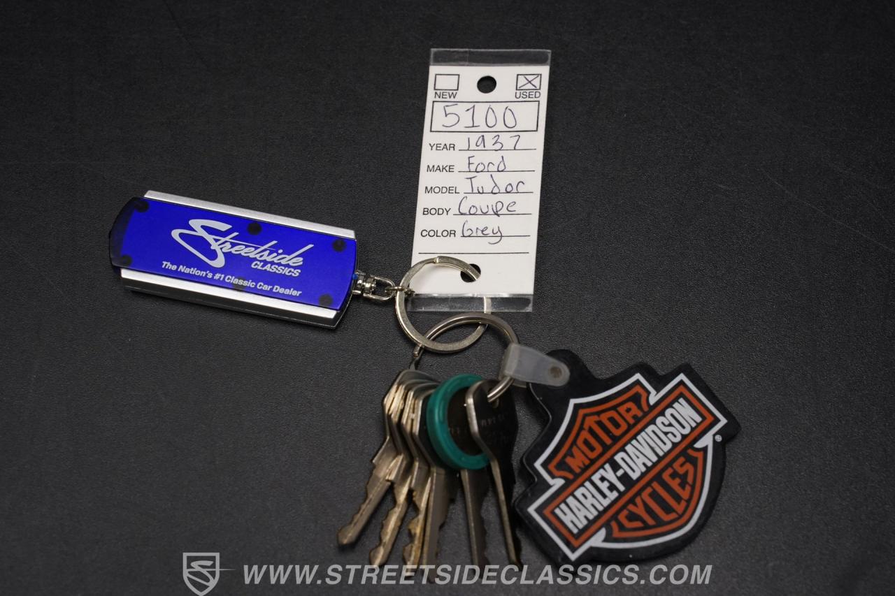 1937 Ford Tudor Sedan