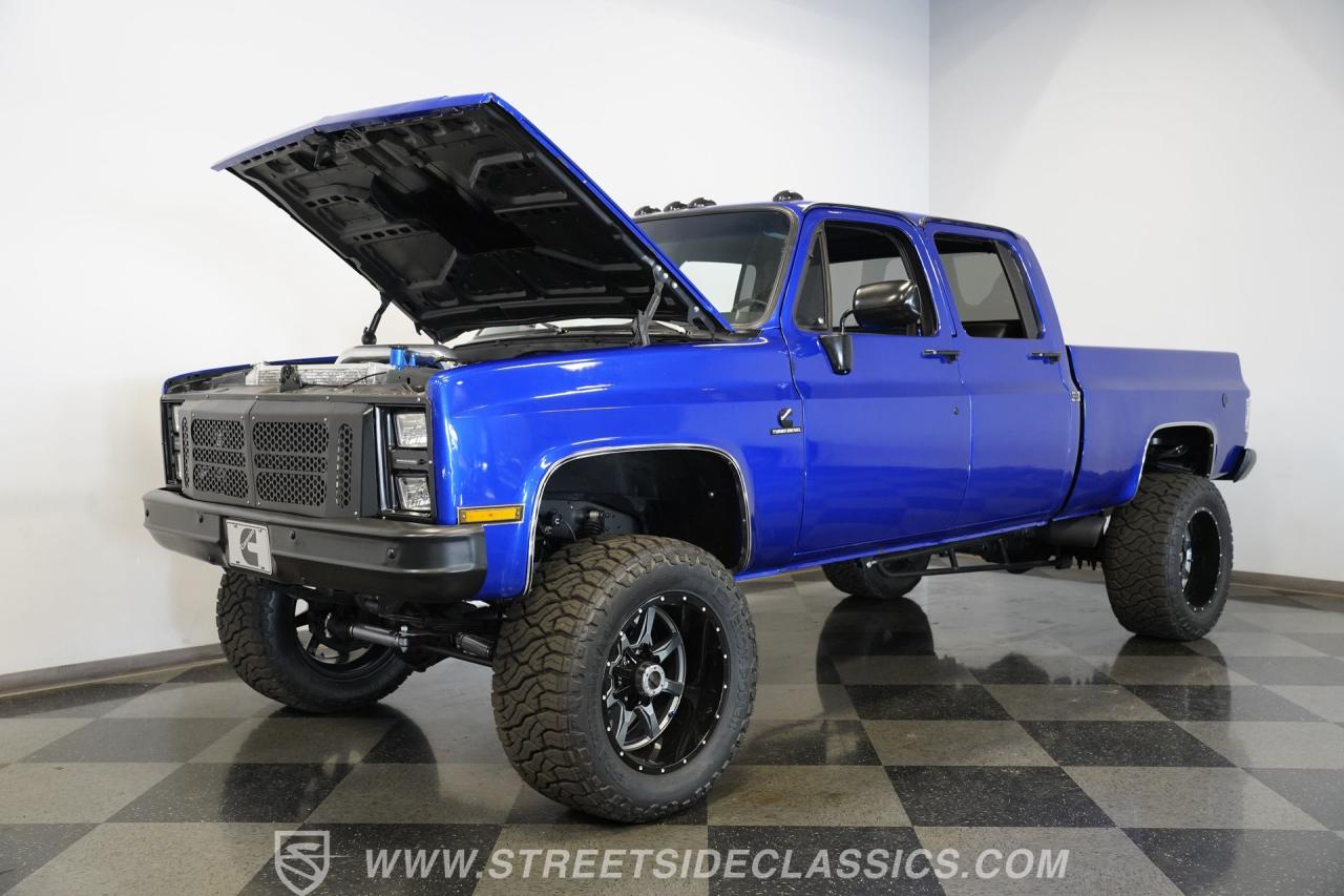 1984 Chevrolet K30 Silverado 4X4 3+3 CREW
