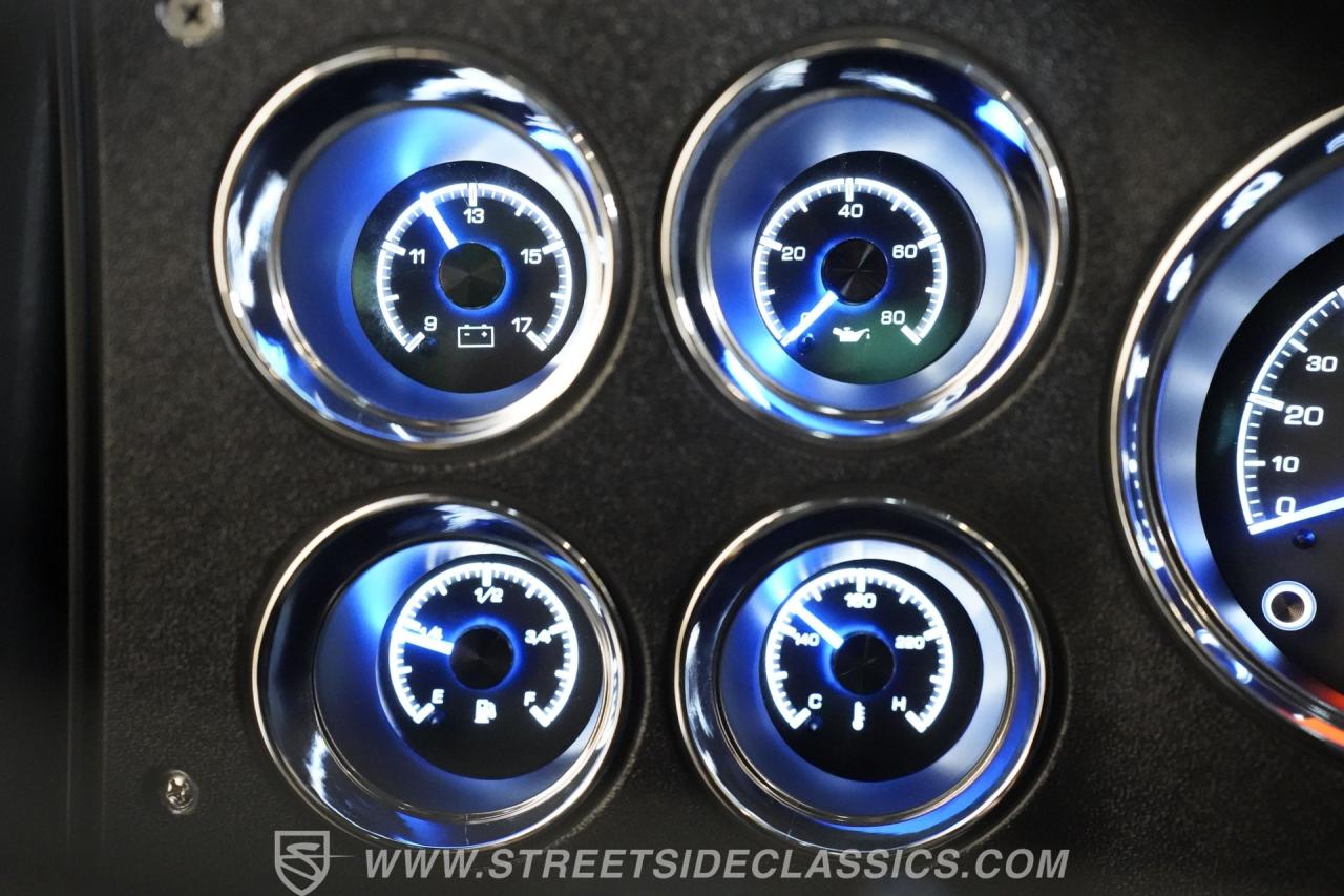 1984 Chevrolet K30 Silverado 4X4 3+3 CREW