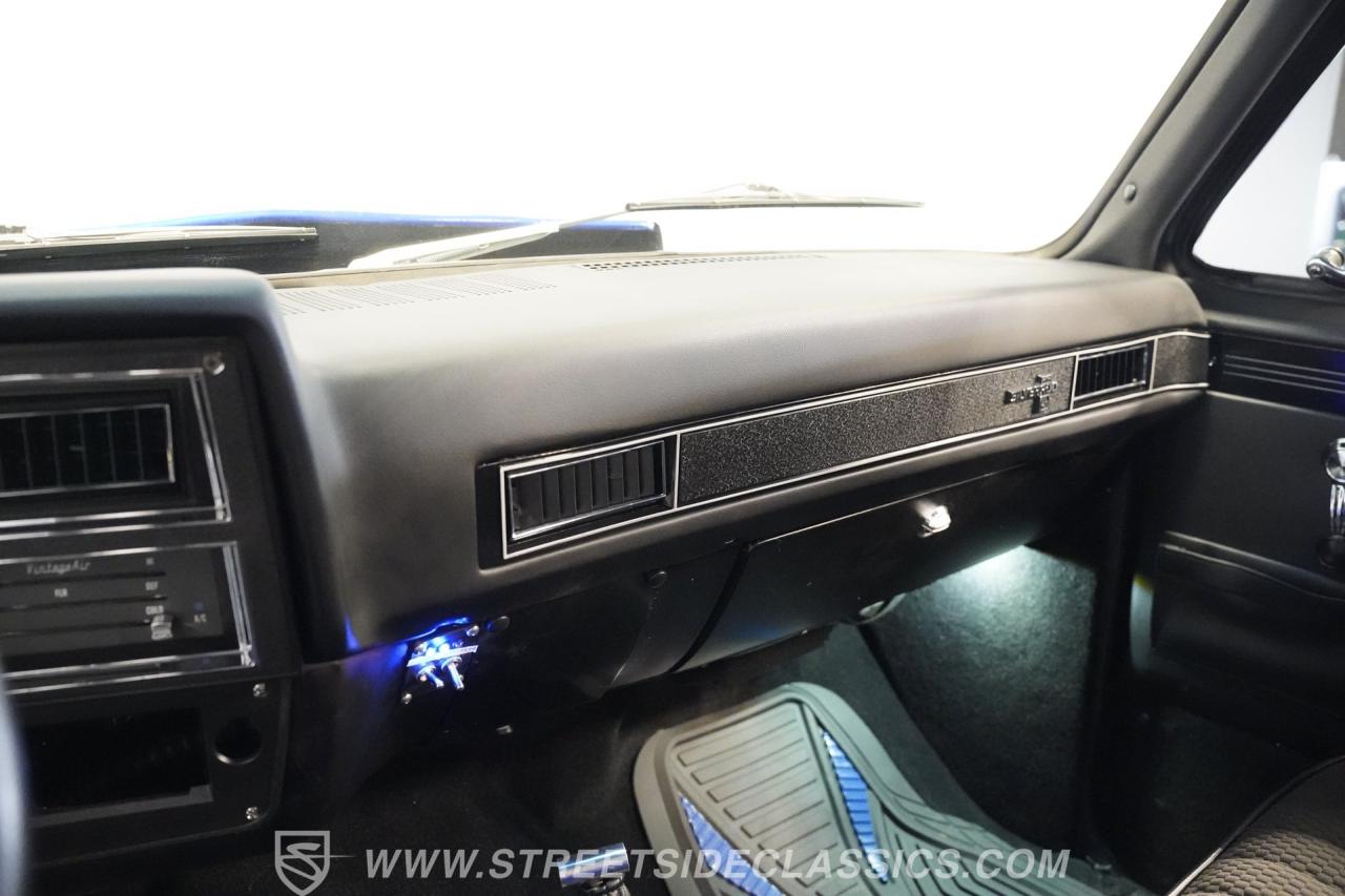 1984 Chevrolet K30 Silverado 4X4 3+3 CREW