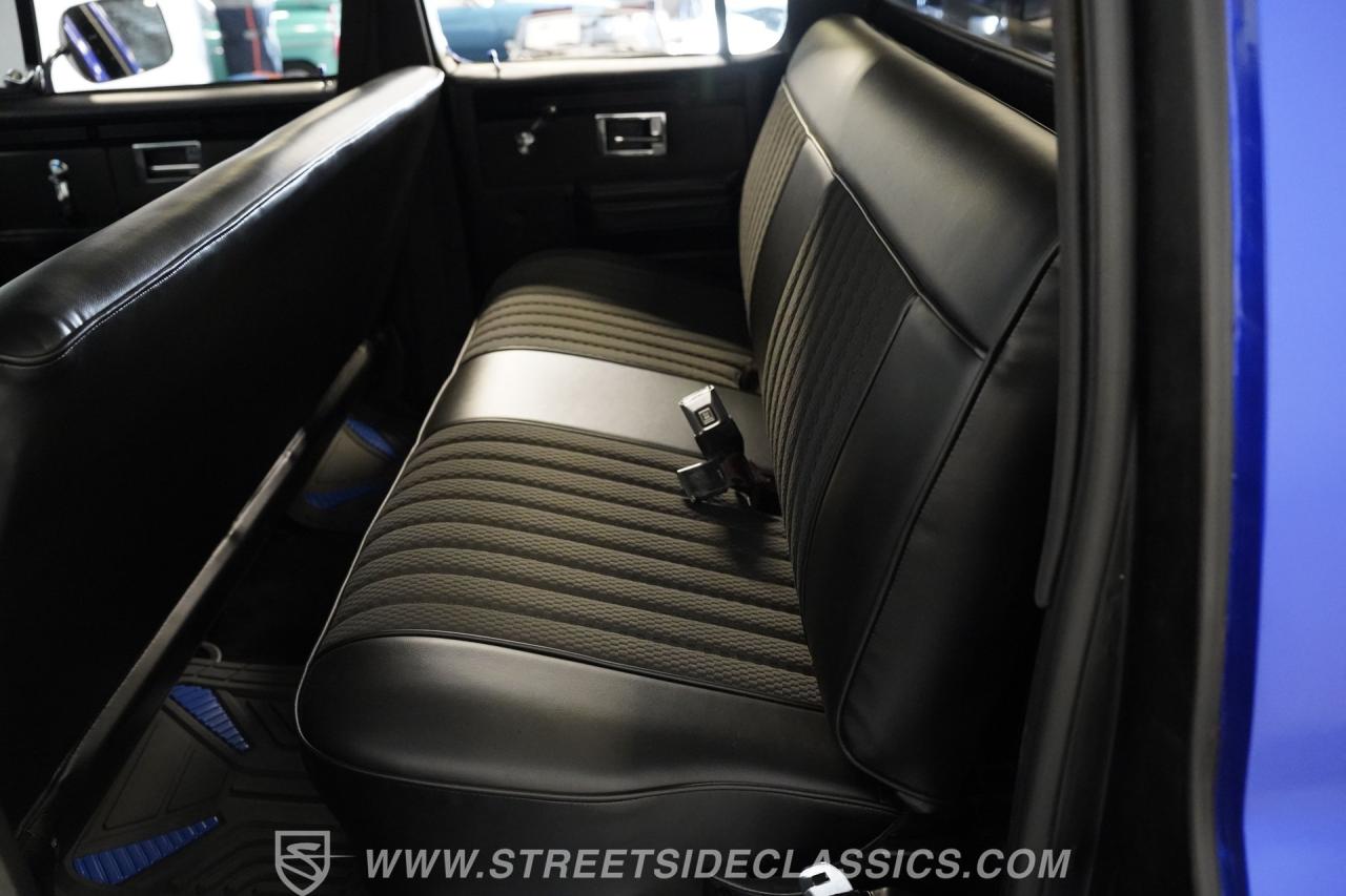 1984 Chevrolet K30 Silverado 4X4 3+3 CREW