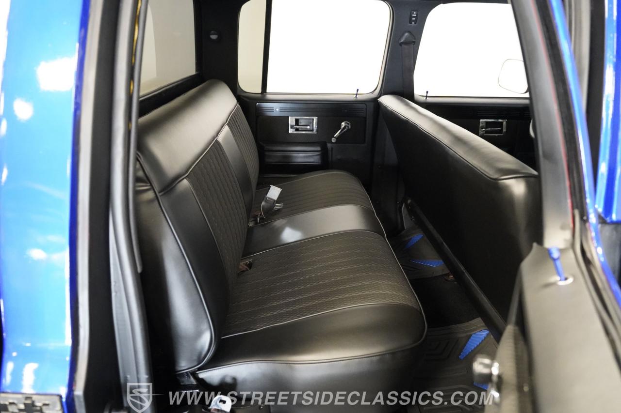 1984 Chevrolet K30 Silverado 4X4 3+3 CREW