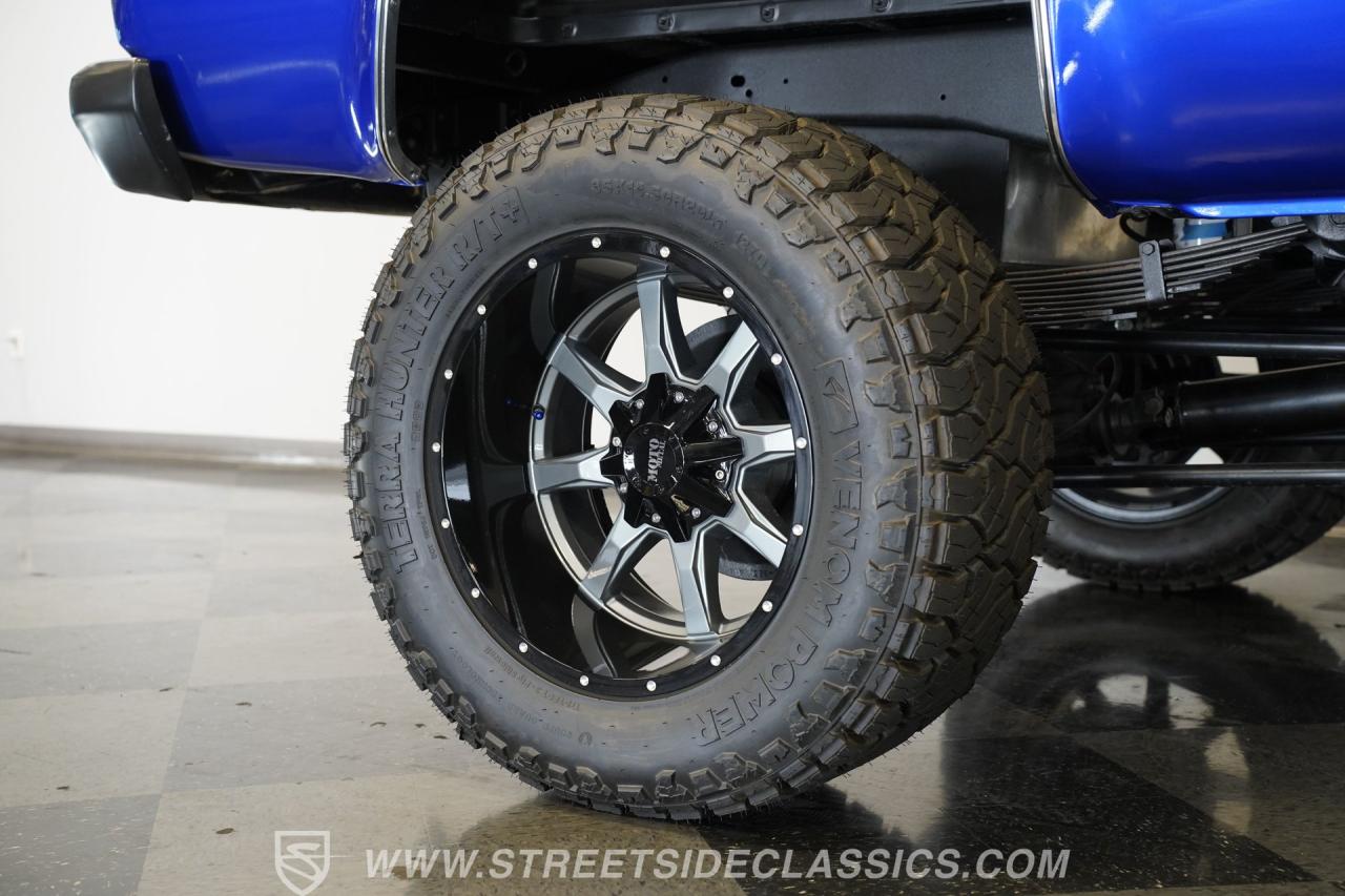 1984 Chevrolet K30 Silverado 4X4 3+3 CREW